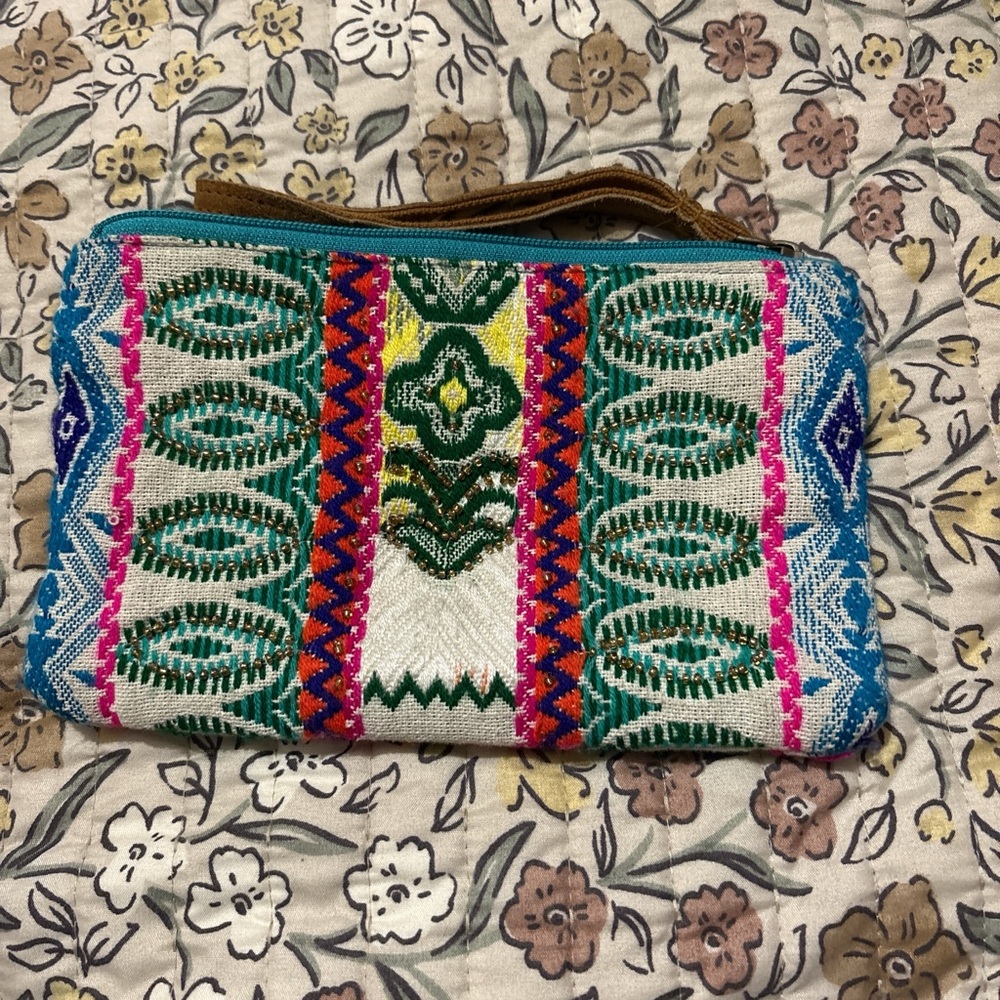 Ruggine Beaded Wristlet